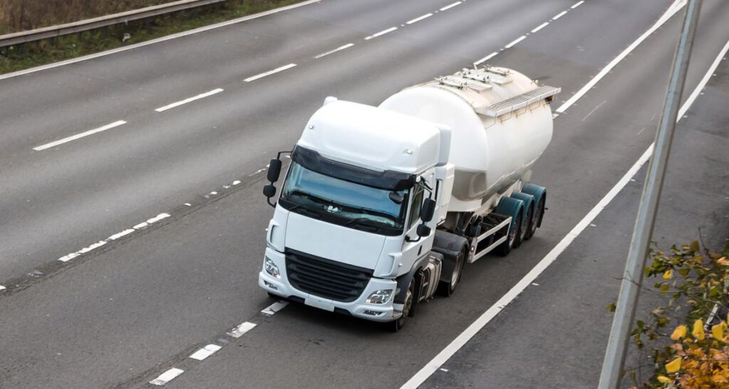 TRANSPORTE DE MERCANCIAS NACIONAL E INTERNACIONAL