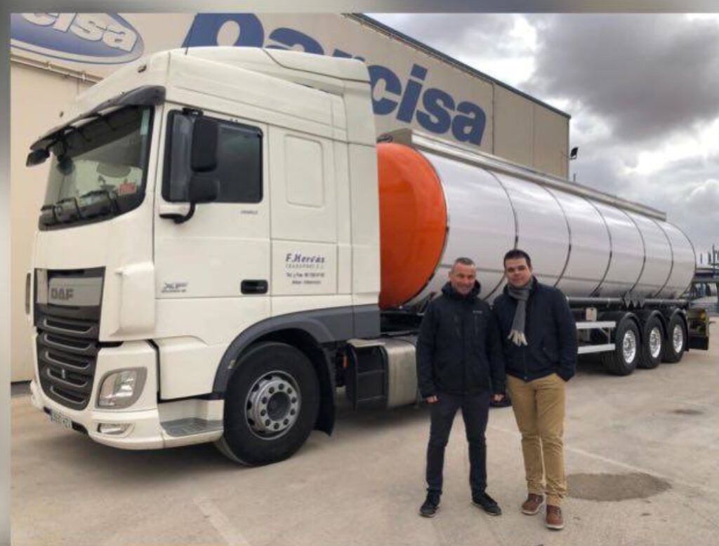 Francisco Hervas Transport se especializa en el transporte seguro y eficiente de material químico en cisternas.